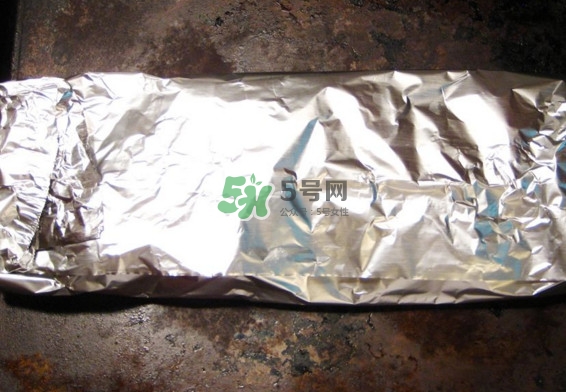 錫紙有毒嗎？錫紙是鋁箔紙嗎？