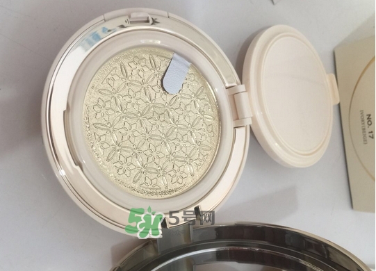 雪花秀梅花氣墊色號(hào)_雪花秀梅花氣墊試色圖 雪花秀梅花氣墊色號(hào)_雪花秀梅花氣墊試色圖