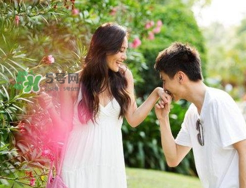 婚外情如何調(diào)查取證？網(wǎng)絡(luò)聊天記錄屬于婚外情證據(jù)嗎？