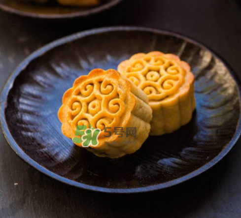 月餅轉(zhuǎn)化糖漿可以用蜂蜜代替嗎？月餅轉(zhuǎn)化糖漿可以用什么代替？