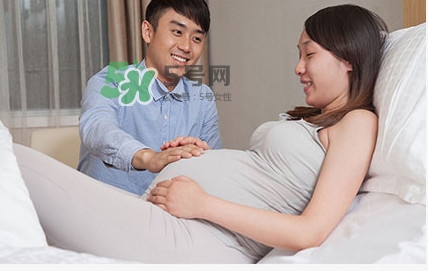 無痛分娩生的時候痛嗎？無痛分娩對寶寶有影響嗎