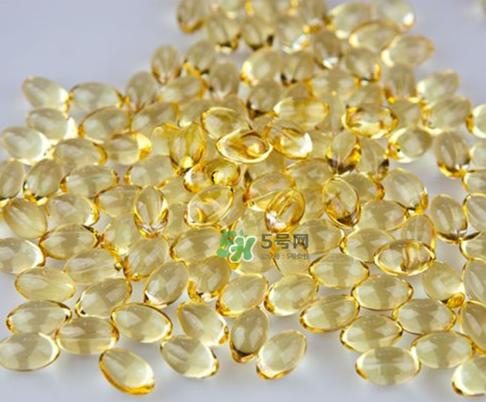 魚肝油可以和鈣一起吃嗎？魚肝油可以和奶粉一起吃嗎？