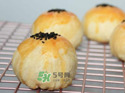 蛋黃酥烤多長時間最好？蛋黃酥烤多久？