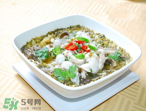 鯉魚可以做酸菜魚嗎？酸菜鯉魚的家常做法