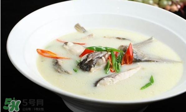 孕婦鯽魚湯可以放姜嗎？孕婦鯽魚湯能放料酒嗎？