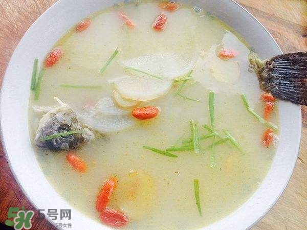 鯽魚湯怎么去腥味？鯽魚湯熬多長(zhǎng)時(shí)間最好？