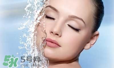 秋天皮膚干燥怎么辦？秋天皮膚干燥吃什么好？