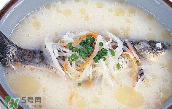 產(chǎn)婦鯽魚湯什么時候喝？產(chǎn)婦鯽魚湯放調(diào)料嗎？