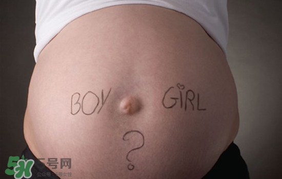 妊娠紋在左邊生男或女？怎么從妊娠紋看男女？
