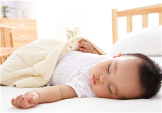 怎么樣培養(yǎng)寶寶自己入睡？怎么樣培養(yǎng)寶寶整夜睡覺？