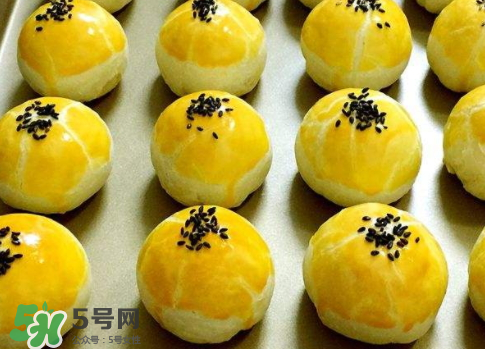 蛋黃酥可以放冰箱嗎？蛋黃酥放冰箱好吃嗎？
