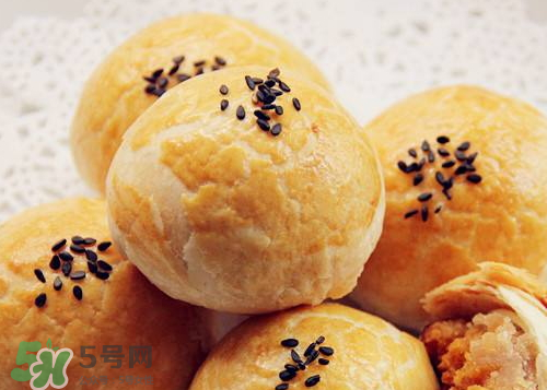 蛋黃酥可以帶出國嗎？蛋黃酥可以帶上飛機嗎？