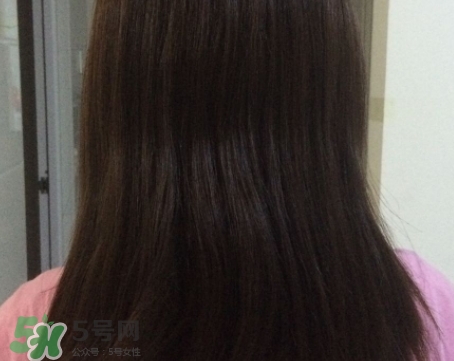 護發(fā)精油什么時候用最好？護發(fā)精油什么時候涂頭發(fā)
