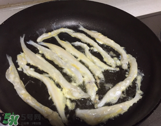 銀魚(yú)可以煲粥嗎？銀魚(yú)可以包餃子嗎？