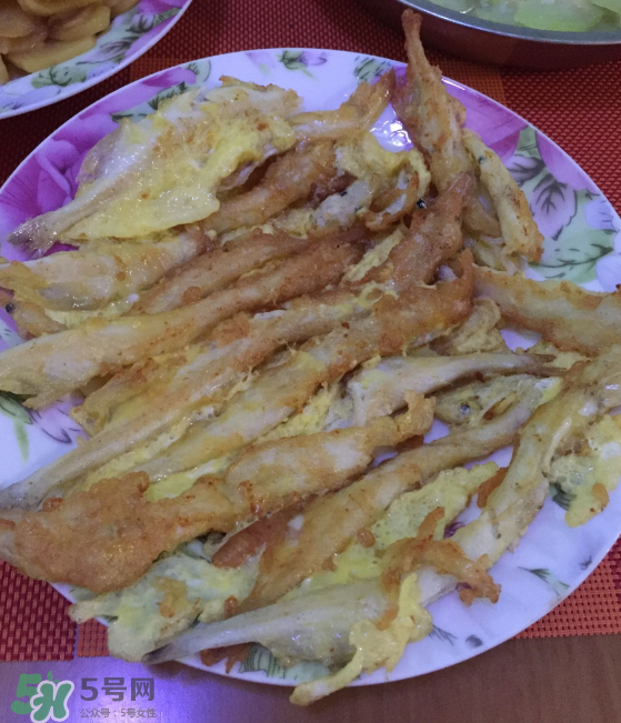 銀魚(yú)可以煲粥嗎？銀魚(yú)可以包餃子嗎？