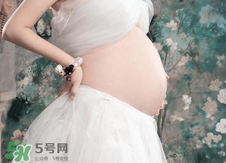 妊娠紋在左邊生男或女？怎么從妊娠紋看男女？