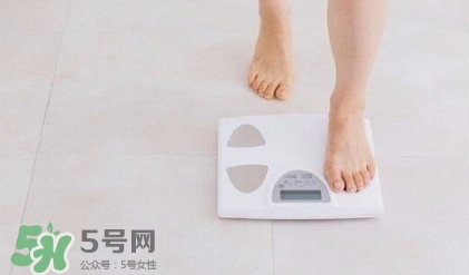 妊娠紋什么時(shí)候變白？妊娠紋產(chǎn)品什么時(shí)候用？