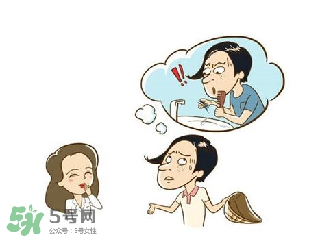 掉頭發(fā)與腎虛有關(guān)系嗎？掉頭發(fā)與熬夜有關(guān)系嗎