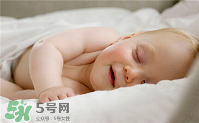 寶寶驚跳反應(yīng)什么時(shí)候消失？寶寶驚跳反射太頻繁怎么辦？