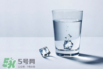 國(guó)家飲用水標(biāo)準(zhǔn)是什么？飲用水和礦泉水的區(qū)別