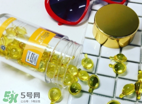 ellips護發(fā)膠囊怎么用？ellips護發(fā)精油的用法