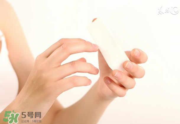 指甲上沒有月牙是缺什么？指甲上沒有月牙怎么補(bǔ)？