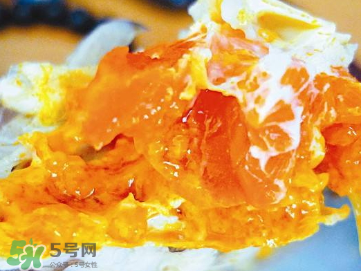 蟹黃是黑色的怎么回事？蟹黃中間有黑的是什么？