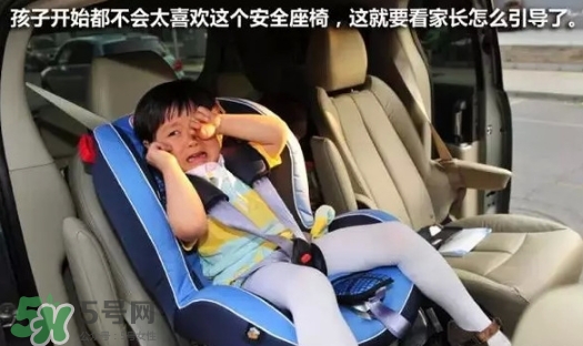 嬰兒幾個月可以做寶寶椅？嬰兒安全椅安裝方法