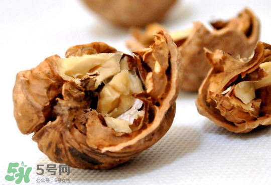 吃核桃能除濕嗎？濕氣重可以吃核桃嗎？