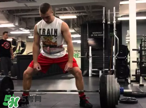 硬拉可以天天練嗎？硬拉可以每天做嗎？