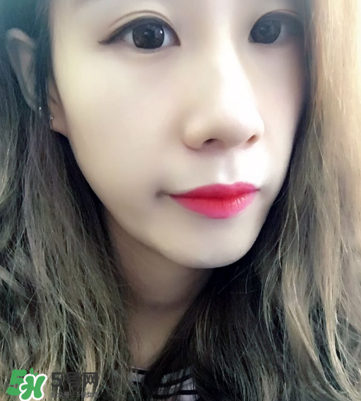 美寶蓮眼線液筆怎么樣？美寶蓮眼線液筆暈染嗎？