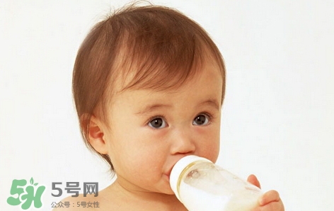 要上班了寶寶吃母乳怎么辦？要上班了寶寶不吃奶瓶怎么辦？