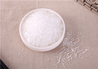 味精和雞精哪個(gè)更健康？味精和雞精哪個(gè)對(duì)身體危害大？
