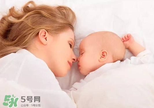 怎么哄寶寶入睡？哄寶寶睡覺的方法