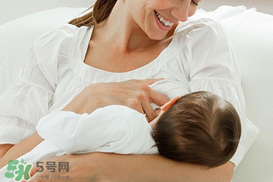 母乳到什么時候就沒營養(yǎng)了？母乳什么時候斷最好？
