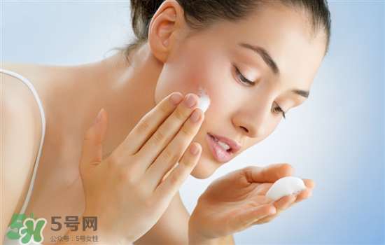 資生堂洗面奶是皂基嗎？資生堂洗面奶是氨基酸洗面奶嗎？