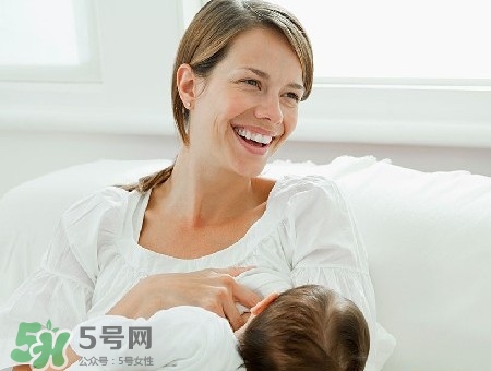 母乳到什么時候就沒營養(yǎng)了？母乳什么時候斷最好？