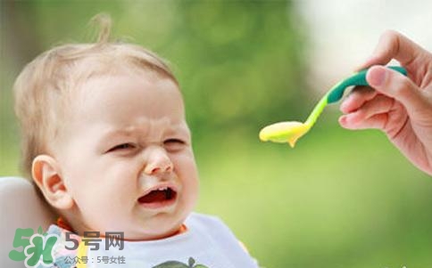 寶寶不吃輔食怎么辦？5個小妙招讓寶寶乖乖吃輔食