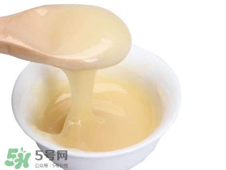 椴樹蜜和百花蜜哪個(gè)好？椴樹蜜和百花蜜的區(qū)別