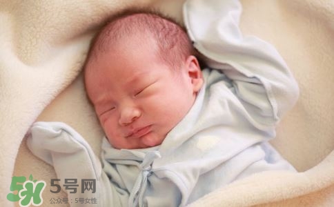 寶寶定型枕有用嗎什么時候用？
