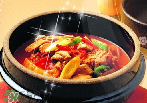 美國黃燜雞米飯為什么那么貴？美國黃燜雞米飯多少錢一份？