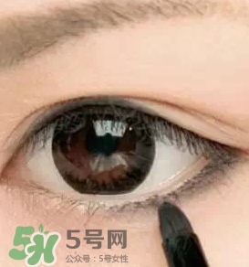眼線膏和眼線液筆哪個(gè)好用？眼線膏和眼線液新人這樣選擇