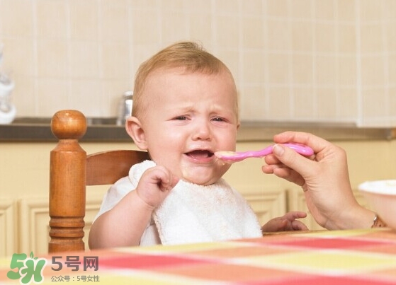 寶寶發(fā)燒抽搐正常嗎？寶寶發(fā)燒抽搐怎么辦？