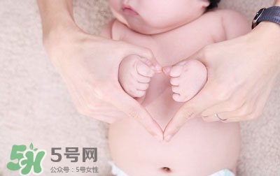 生孩子臍帶怎么剪？臍帶晚剪有什么影響？