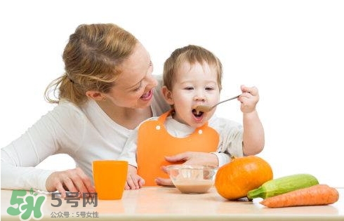 寶寶發(fā)燒出汗后可以洗澡嗎？寶寶發(fā)燒出汗好嗎？