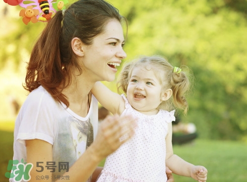 寶寶說(shuō)話早晚和智力有關(guān)系嗎？寶寶說(shuō)話晚怎么辦？