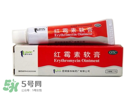 新生兒痤瘡多久會(huì)好？新生兒痤瘡能用百多邦嗎？