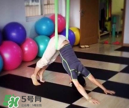 空中瑜伽有什么好處？空中瑜伽沒(méi)基礎(chǔ)可以學(xué)嗎