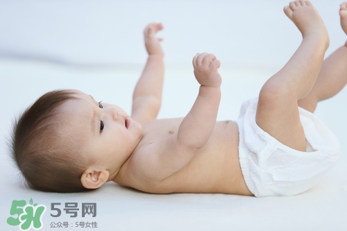 生孩子臍帶怎么剪？臍帶晚剪有什么影響？