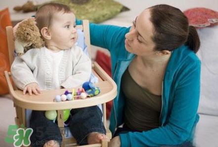 寶寶說(shuō)話早晚和智力有關(guān)系嗎？寶寶說(shuō)話晚怎么辦？